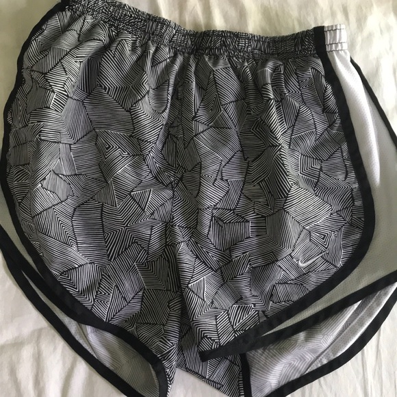Nike Pants - Nike Dri Fit printed shorts